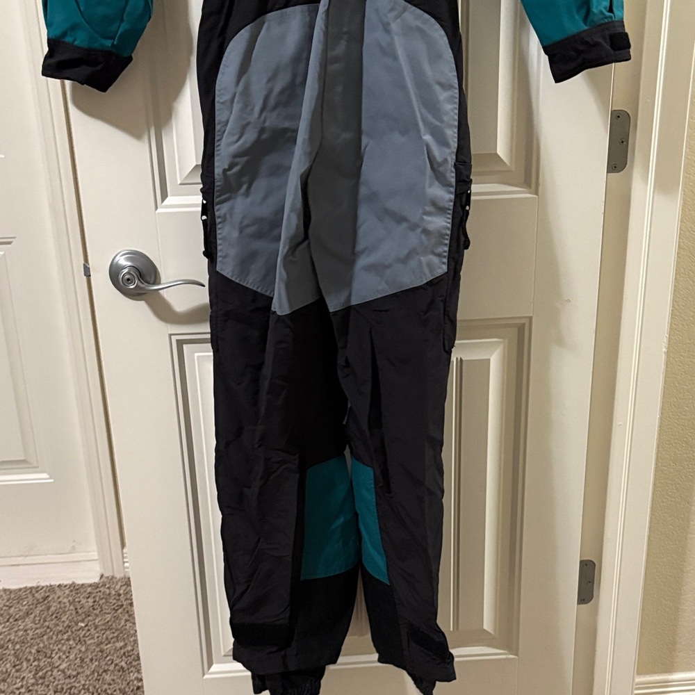 The North Face Black and Teal Outdoor Suit - Picture 13 of 16